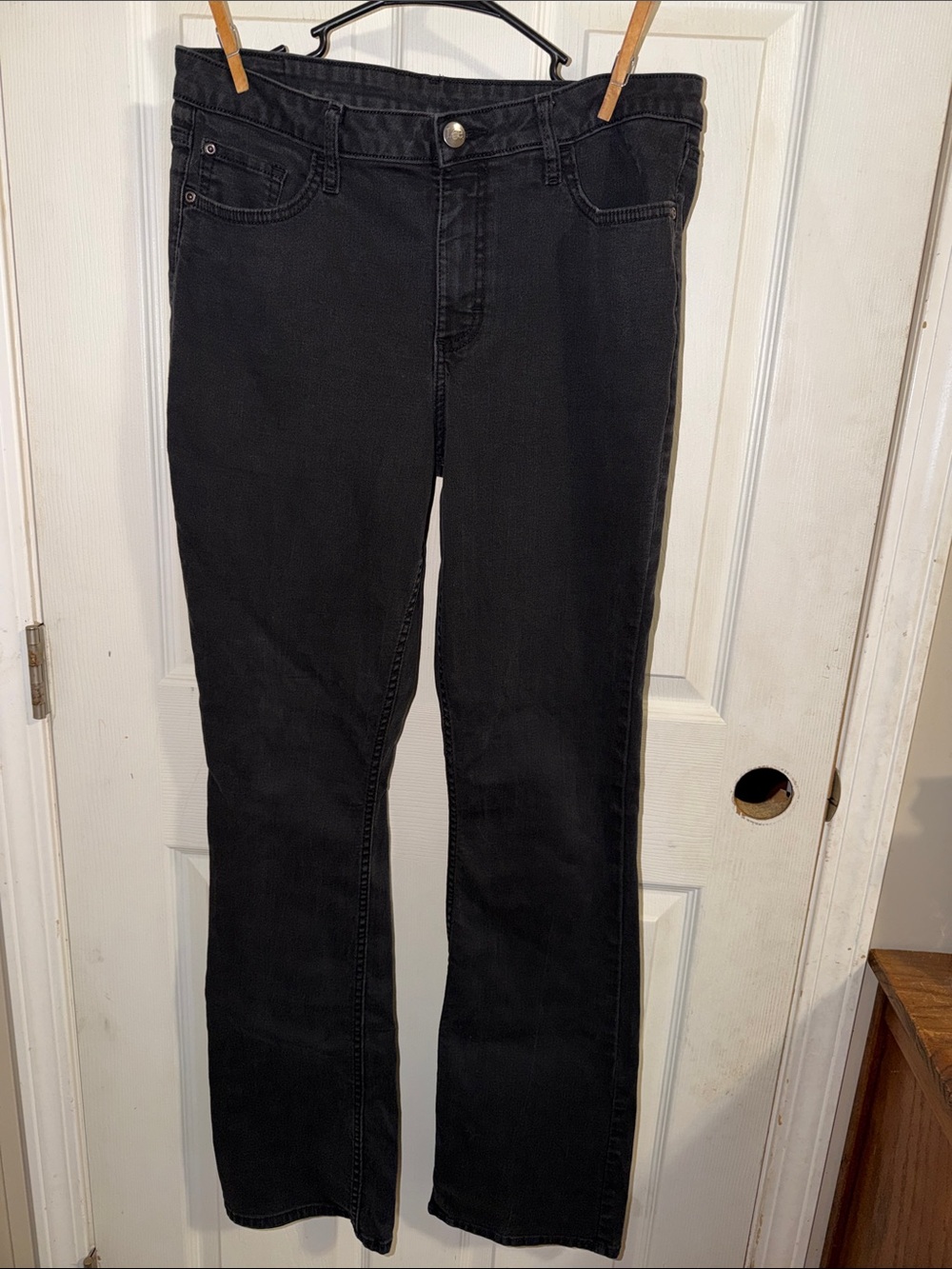 Lee Women's Straight Leg Jeans in Black